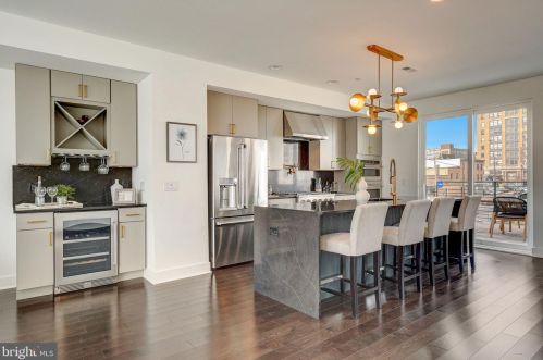 662 13 St, Philadelphia PA 19123-0024 exterior