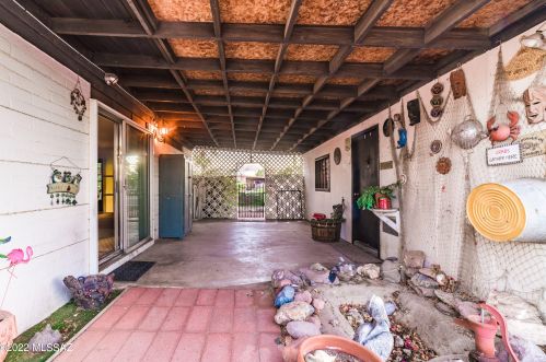 426 Calle Garcia, Tucson AZ 85706-5209 exterior