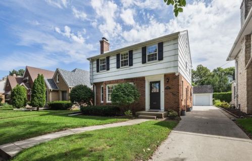 2626 Lefeber Ave, Milwaukee, WI 53213-1224