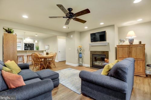 85 Midway Farms Ln, Lancaster PA 17602-2670 exterior