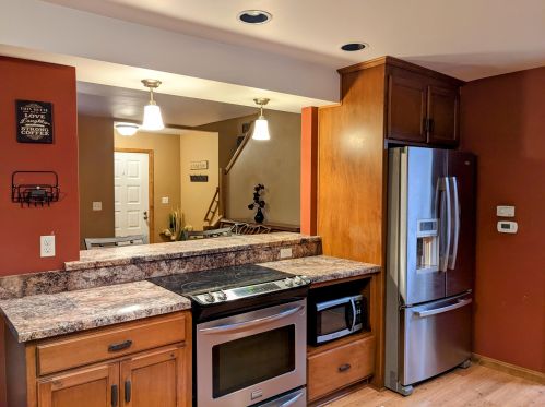 1706 Jackson St, Manitowoc WI 54220-6463 exterior