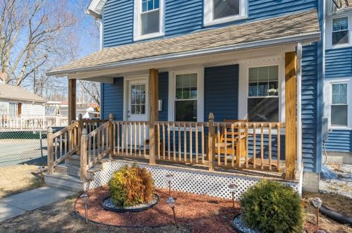 5 Randall Pl, Springfield, MA 01108-1919