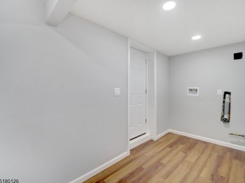 2215 Newark Ave, Scotch Plains NJ  07076-4672 exterior