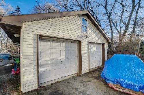 1645 Church St, Rahway NJ 07065-3424 exterior