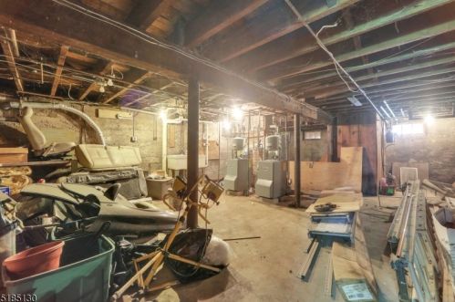 384 Morrissee Ave, Paterson NJ 07508-1311 exterior