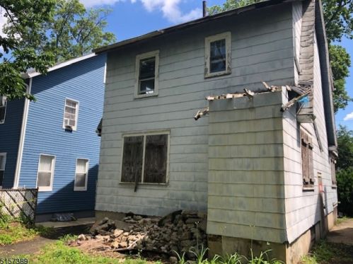 33 Laventhal Ave, Irvington, NJ 07111-2841