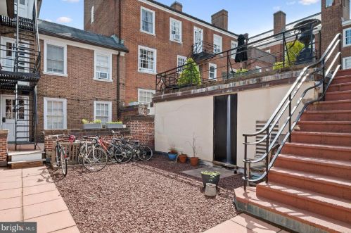 25 Palmer Sq, Princeton NJ 08540-3727 exterior