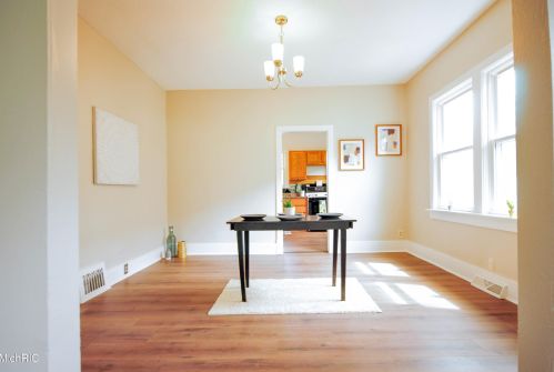 3036 Temple St, Meskegon MI 49444-2732 exterior