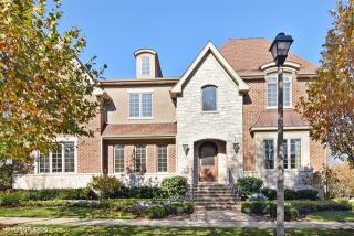 135 Chandler Ave, Elmhurst, IL 60126-3574