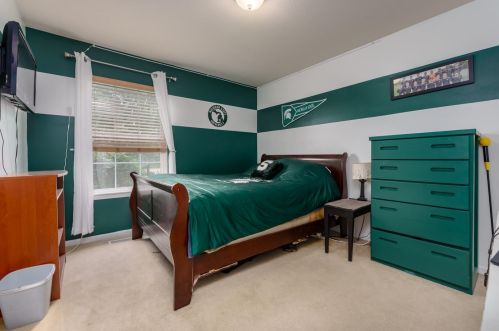 7362 Milan Dr, Kalamazoo MI 49024-3052 exterior