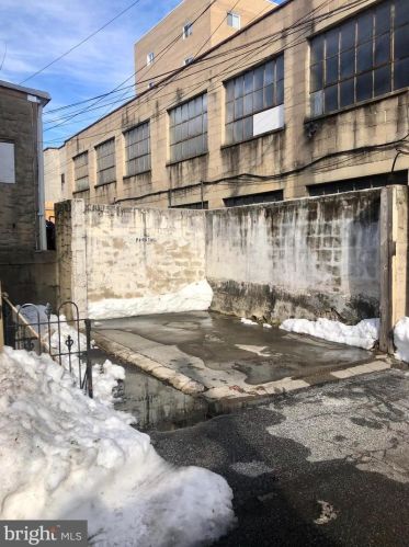 18 Penn St, Pottstown PA  19464-5566 exterior