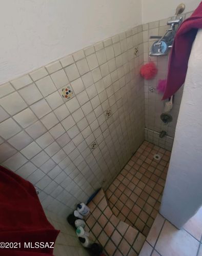 4885 Acacia Ln, Tucson AZ exterior