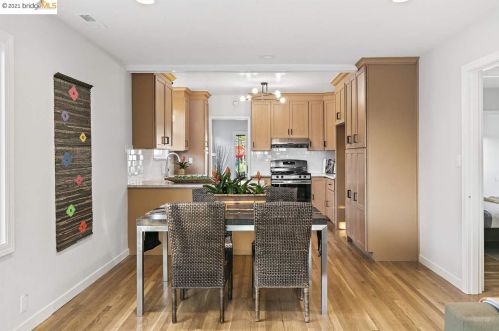 1070 Peralta, Berkeley CA 94706-2118 exterior