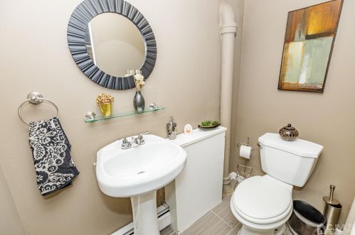 142 Bedford Ave, Iselin NJ 08830-2455 exterior