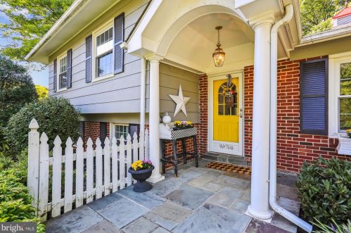 7641 Miller Fall Rd, Rockville MD 20855-1165 exterior