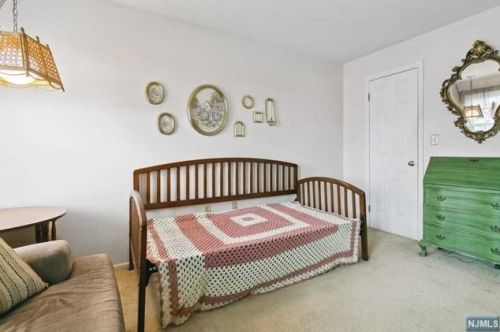 62 Amethyst Ln, Paterson NJ 07501-3361 exterior