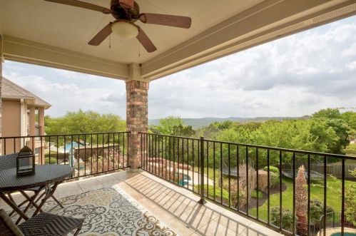 309 Emerald Rdg Dr, Austin TX 78732-1235 exterior