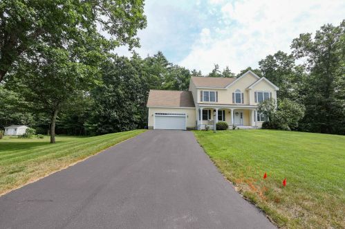 49 Bela Brook Ln, Concord, NH 03301-8414