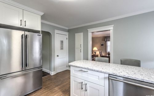 148 Frederick Ave, Babylon NY 11702-2103 exterior