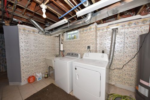 2376 56, Milwaukee WI 53210-2230 exterior