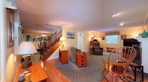 28 Celtic Ct, Enfield CT 06082-5777 exterior