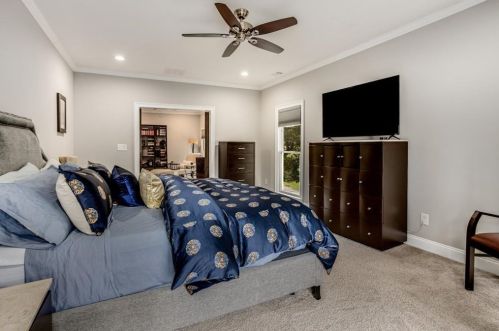 2884 Cravey Dr, Atlanta GA  30345-1420 exterior