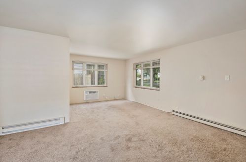 358 Raynor Ave, Joliet IL 60436-2027 exterior