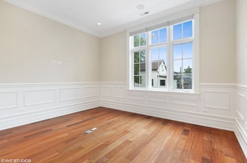 716 Schubert Ave, Chicago IL 60614-1247 exterior