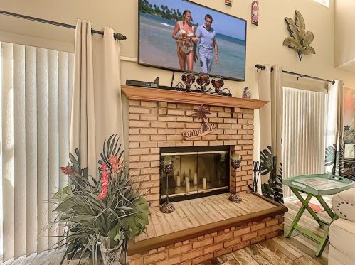 8534 Black Mesa Dr, Orlando FL 32829-8759 exterior