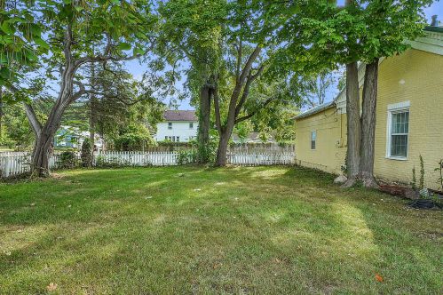 514 Kalamazoo St, Paw Paw MI 49079-1130 exterior