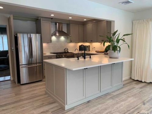 131 Sawyer Ave, Babylon, NY 11704-6729