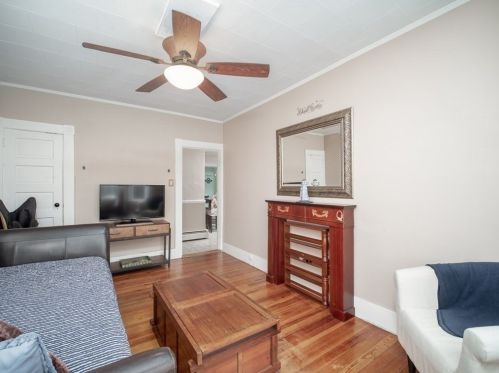 77 Riverdale St, Methuen MA 01844-6105 exterior