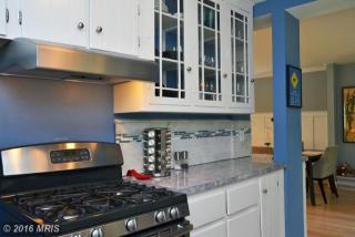 9521 Woodley Ave, Silver Spring MD  20910-1222 exterior