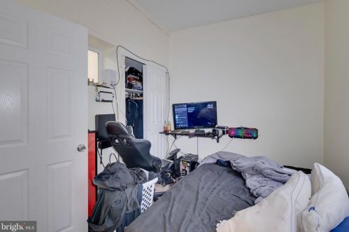 1258 Meigs Pl, Washington DC 20002-2426 exterior