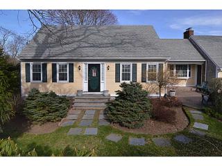 1352 Hope St, Bristol RI  02809-5207 exterior