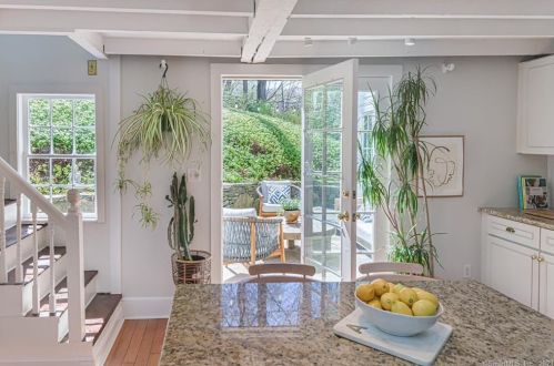 20 Blackman Rd, Ridgefield CT  06877-4204 exterior