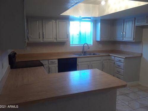 4516 Edgemont Ave, Phoenix AZ 85035-1808 exterior