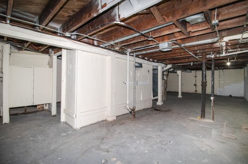 4608 39th St, Milwaukee WI  53209-5860 exterior