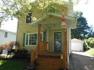 1109 Maple St, Kalamazoo, MI 49008-1876