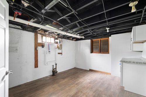 4 Mount Ave, Providence RI  02906-3410 exterior