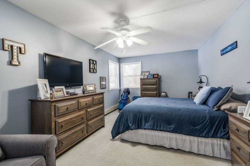 10 Pawnee Dr, Commack NY 11725-4210 exterior