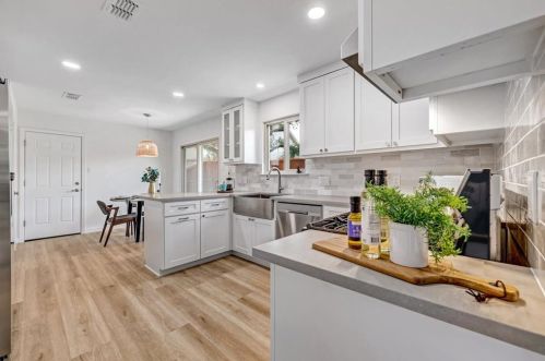 11903 Bobcat Trl, Austin TX exterior