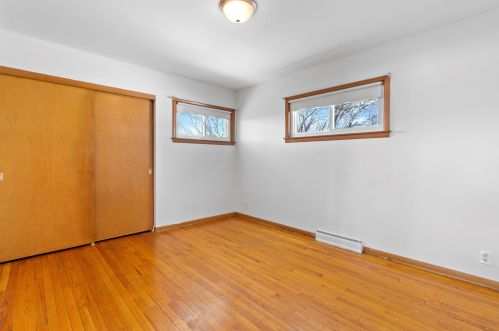 5300 Plainfield Ave, Milwaukee WI 53207-5048 exterior