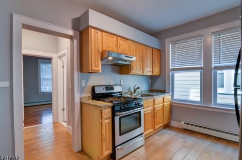 15 Nelson Pl, Maplewood NJ  07040-3007 exterior