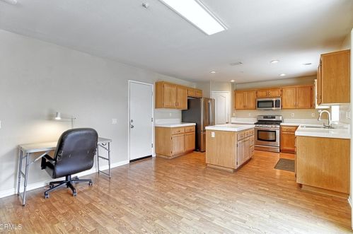 735 Kohala St, Oxnard CA  93030-8097 exterior