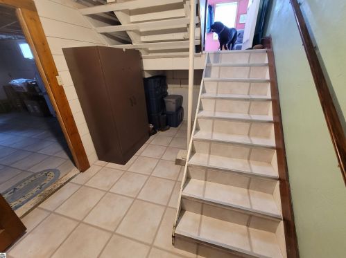 101 Orch Ave, Shepherd MI 48883-9106 exterior