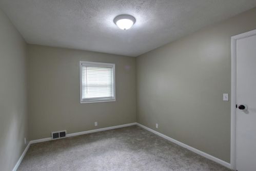 3330 Bradford St, Grand Rapids MI 49525-3317 exterior