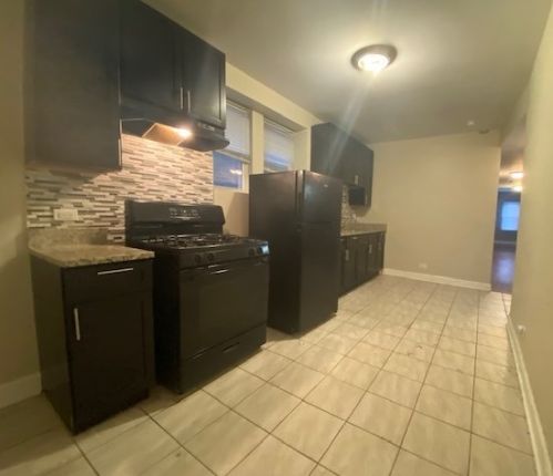 7649 Essex Ave, Chicago IL  60649-4205 exterior