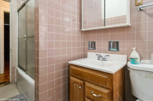 125 Mason Ave, Chicago IL 60630-3142 exterior