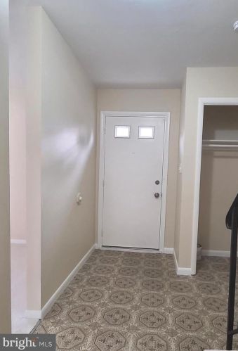 6384 Patience Ct, Alexandria VA  22315-3444 exterior